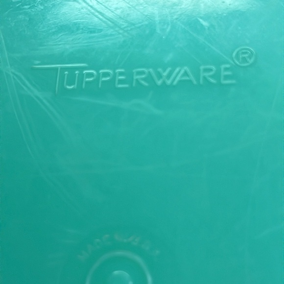 Tupperware Vintage Two Piece Colander/Strainer w Lid Preowned Green/Clear 766-1 - Picture 3 of 5